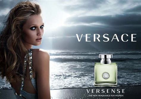 pubblicità versace 2018 profumo flores|eau de parfum versace.